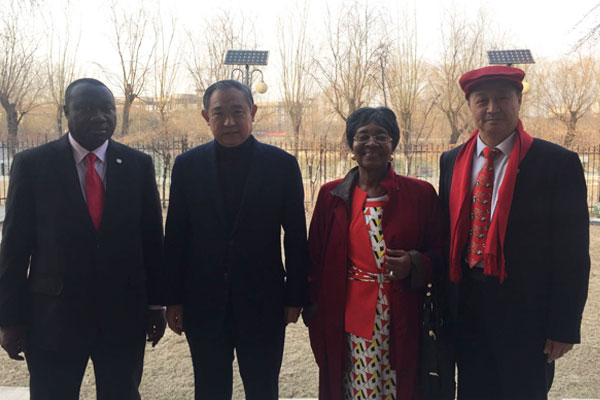 利比里亚公使到访北京国际和平文化基金会